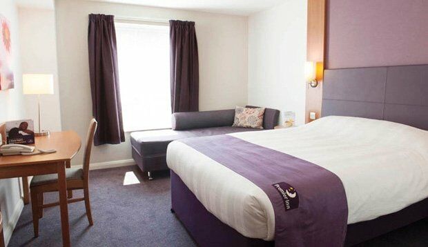 Premier Inn Glasgow Newton Mearns Exteriör bild
